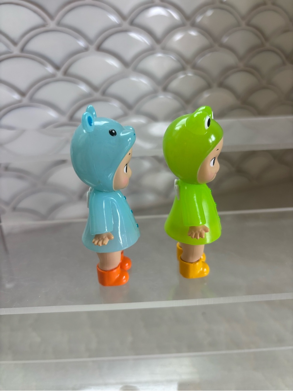 Sonny Angel Rainy Day Series - frog and hippo (set of 2) - Picture 2 of 5